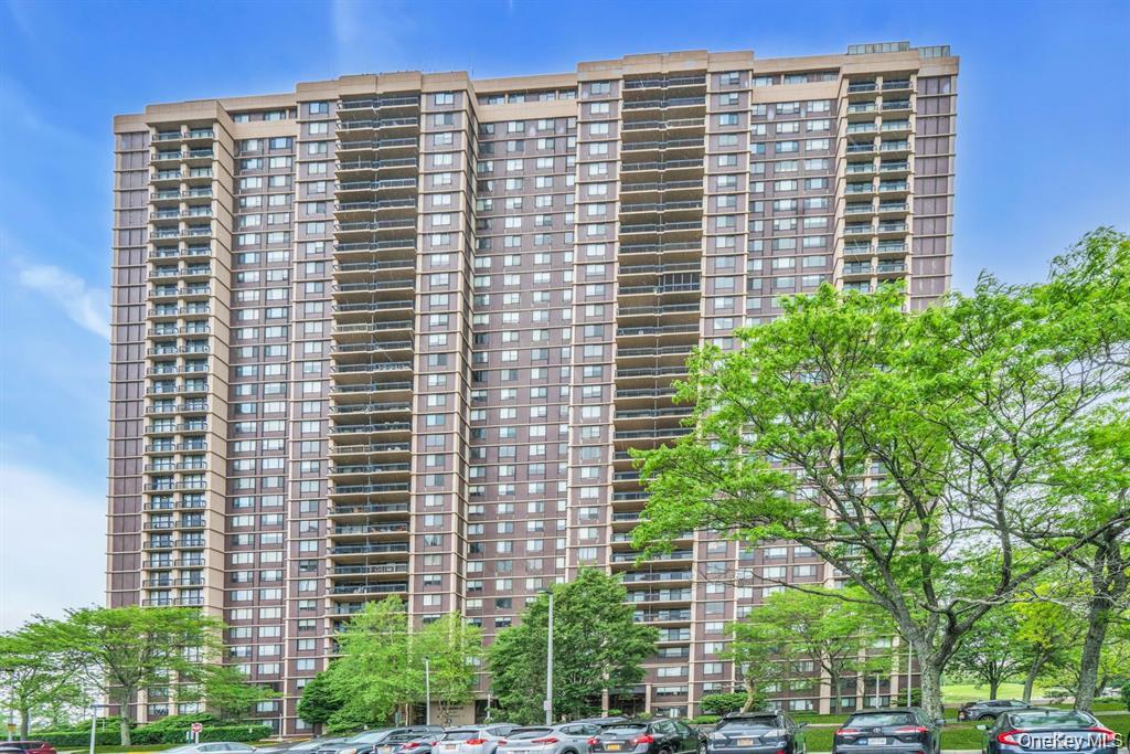 269-10 Grand Central Parkway # 32P, Floral Park, NY 11005