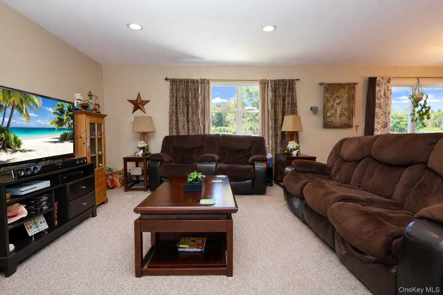 9 Mount Ridge Court, Monroe, NY 10950