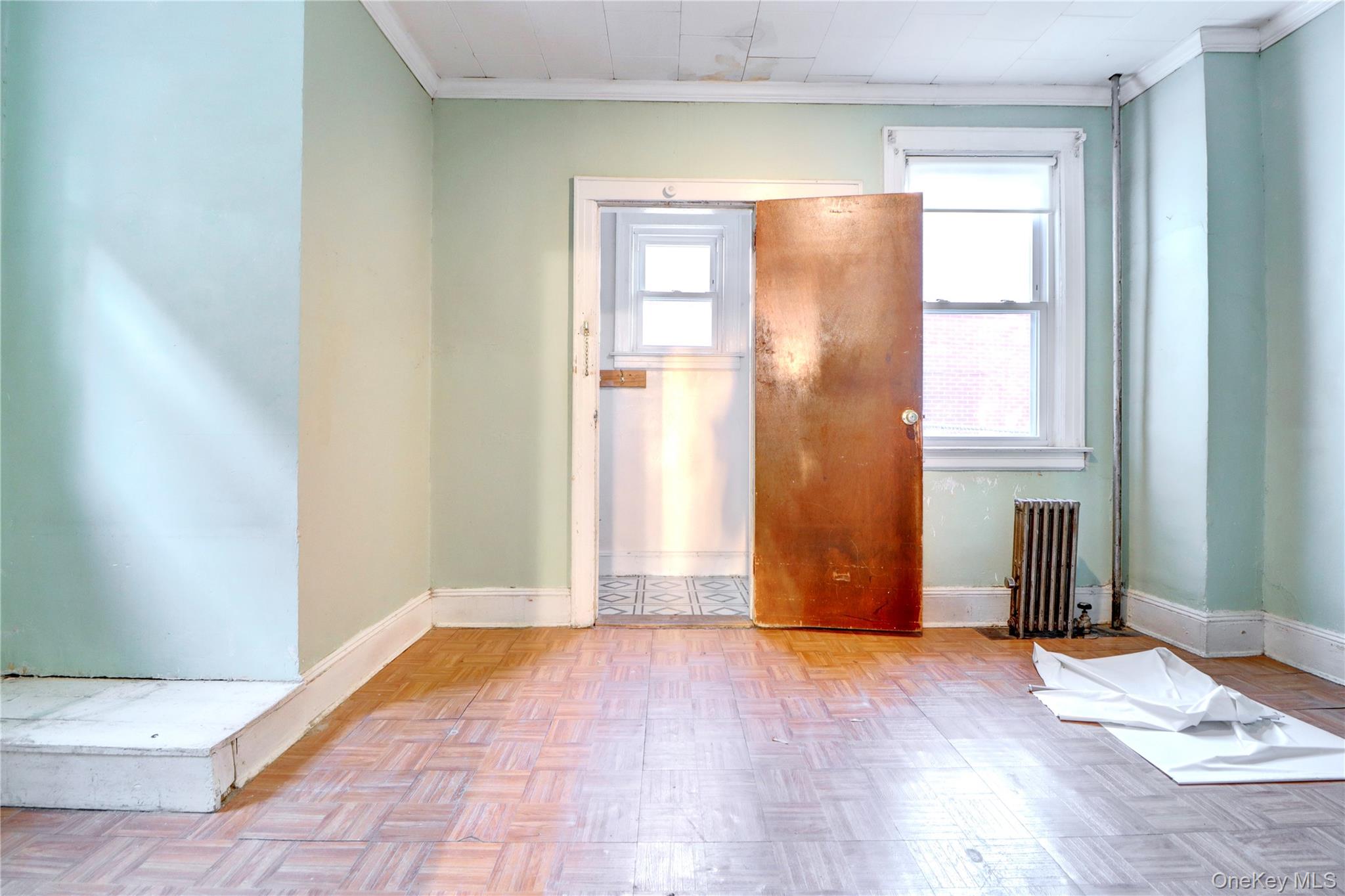 69-15 69th Place, Glendale, NY 11385