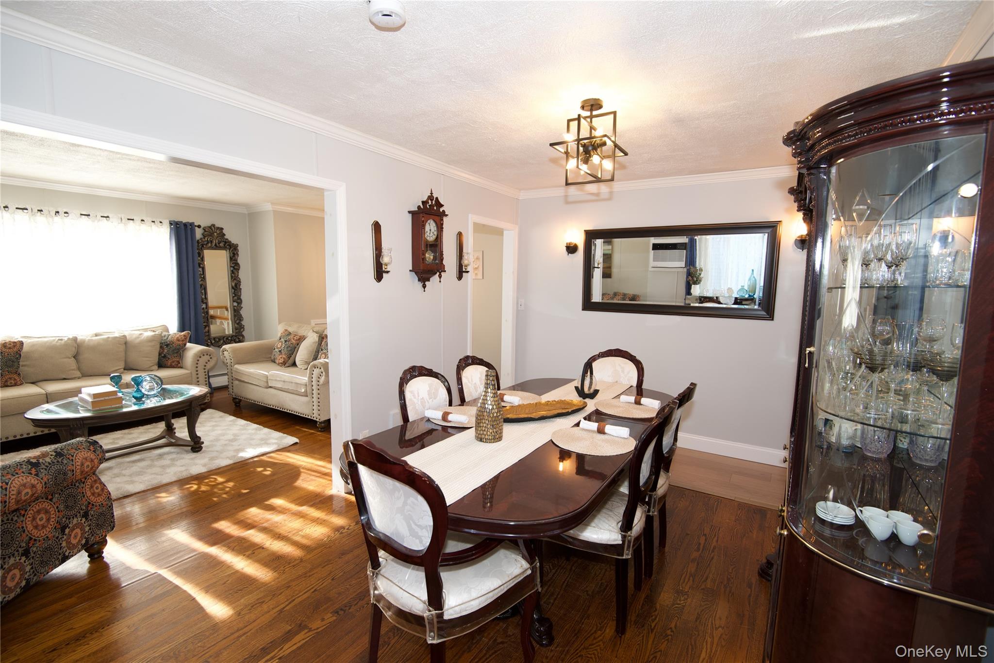 528 14th Street, West Babylon, NY 11704