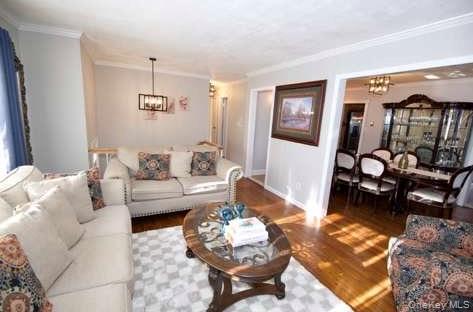 528 14th Street, West Babylon, NY 11704