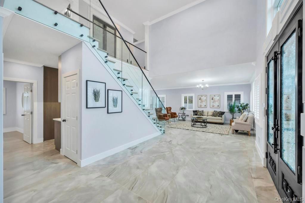 185 9th Street, Hicksville, NY 11801