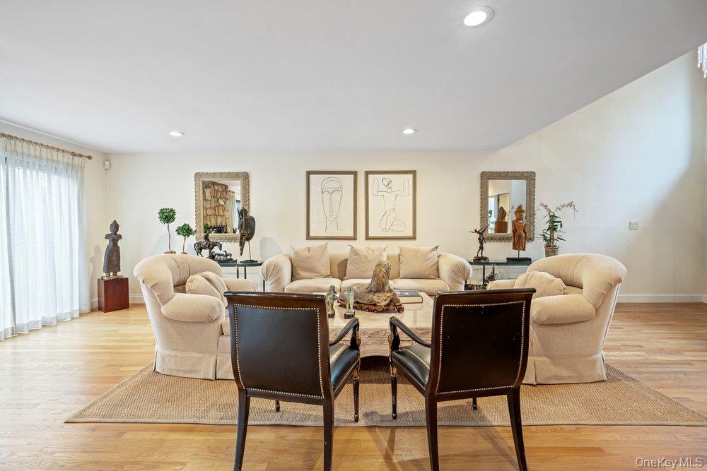 230 Hamlet Drive, Jericho, NY 11753