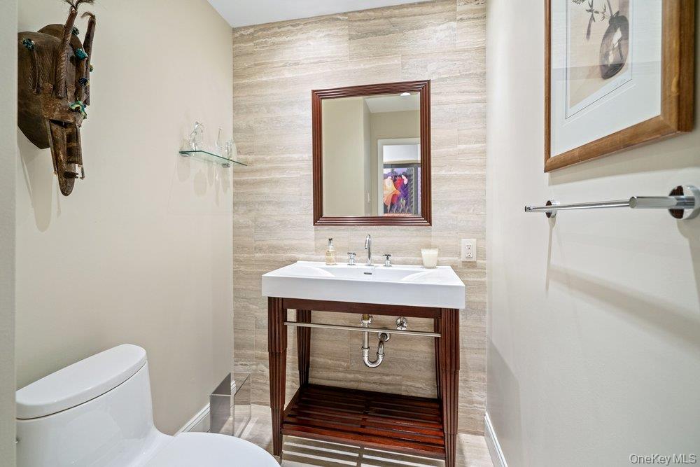 230 Hamlet Drive, Jericho, NY 11753