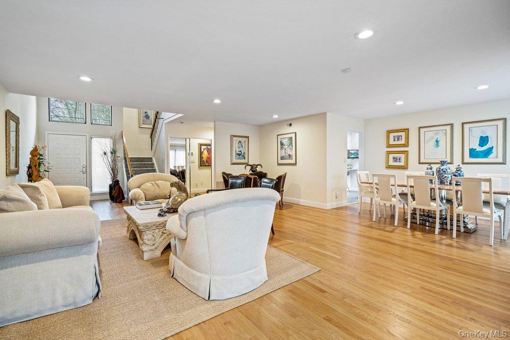 230 Hamlet Drive, Jericho, NY 11753