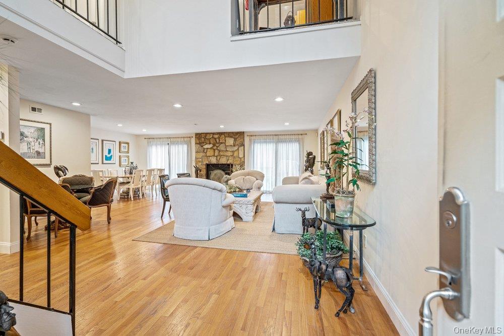 230 Hamlet Drive, Jericho, NY 11753