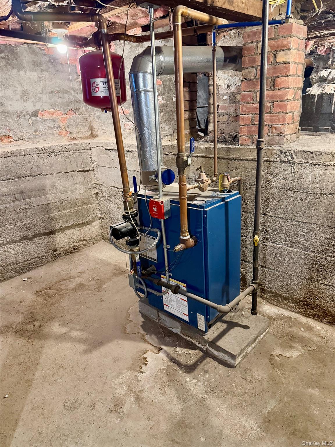 47 Gifford Avenue, Poughkeepsie, NY 12601