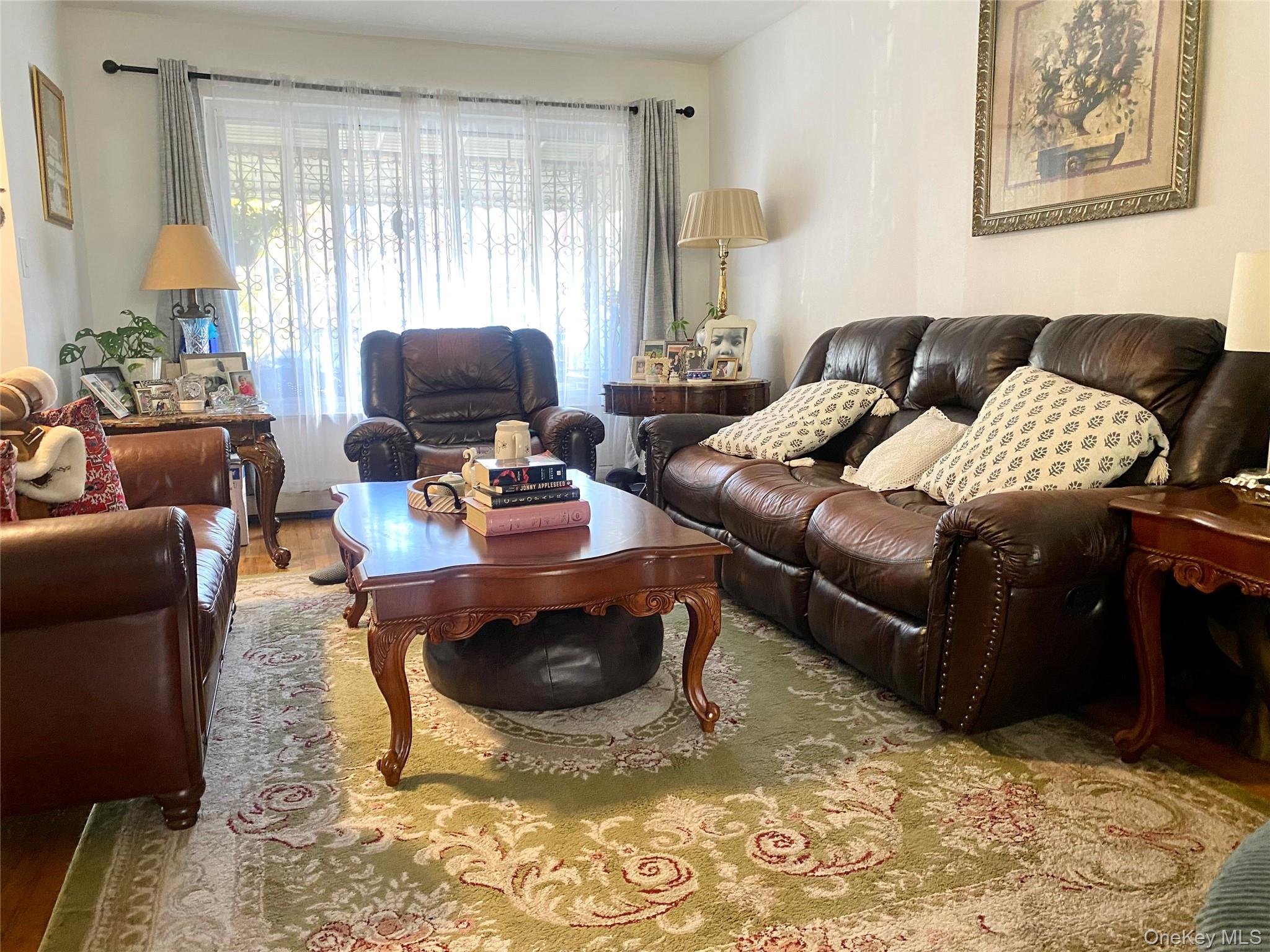 3052 80 St, East Elmhurst, NY 11370