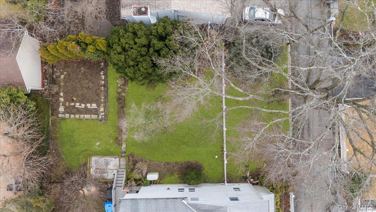 13 Elm Street, Greenvale, NY 11548