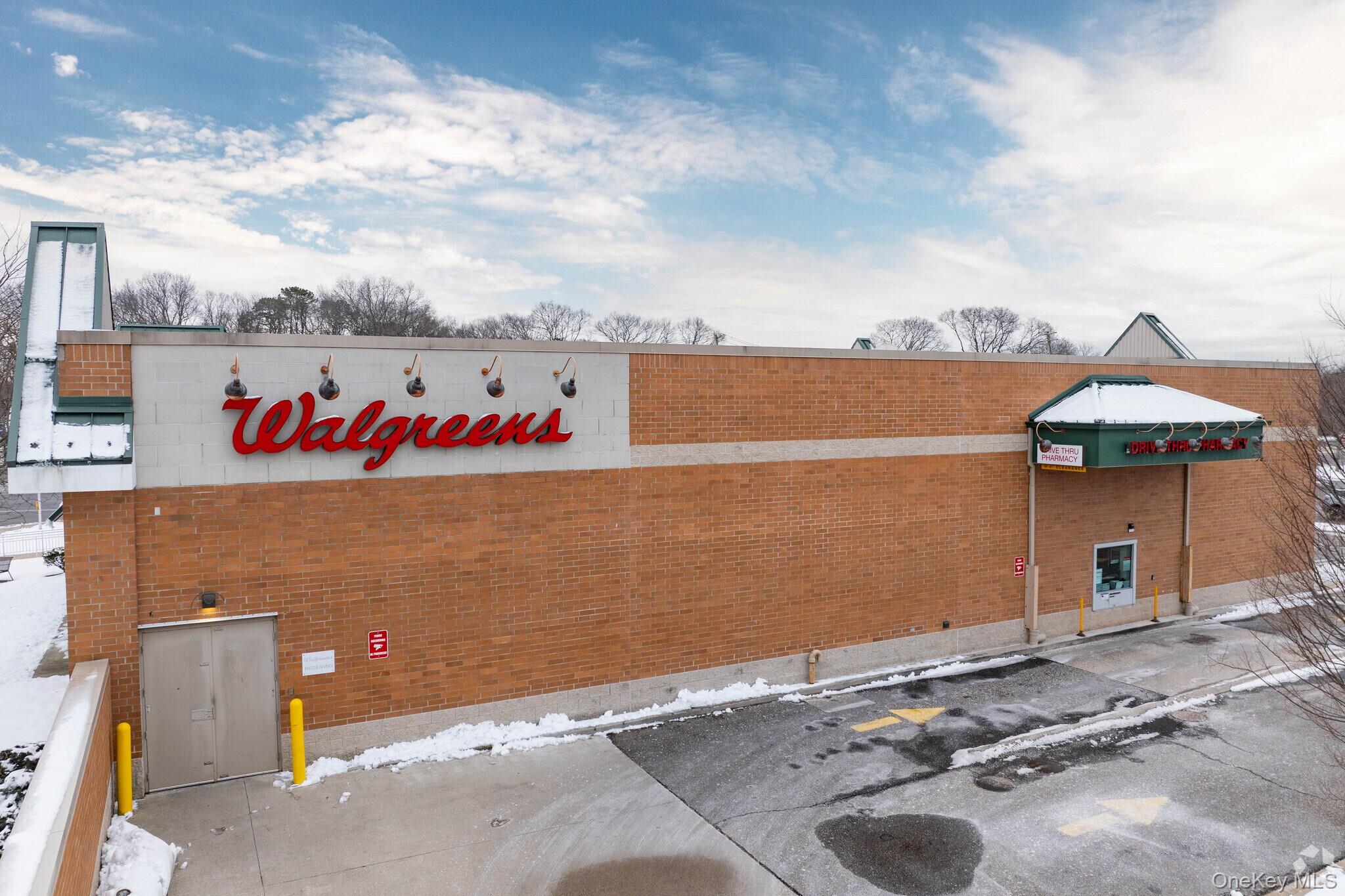 863 Montauk Highway, Shirley, NY 11967