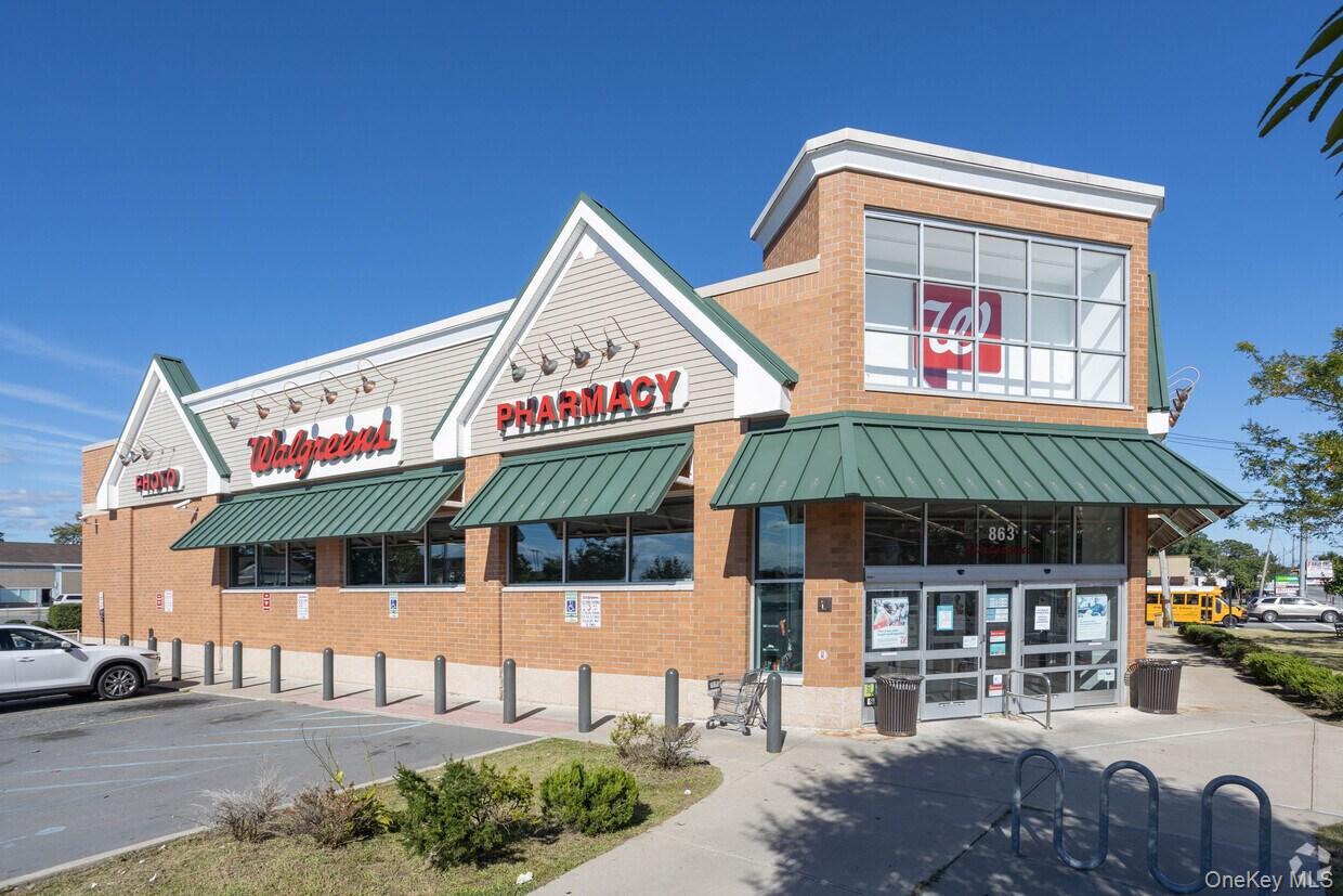 863 Montauk Highway, Shirley, NY 11967