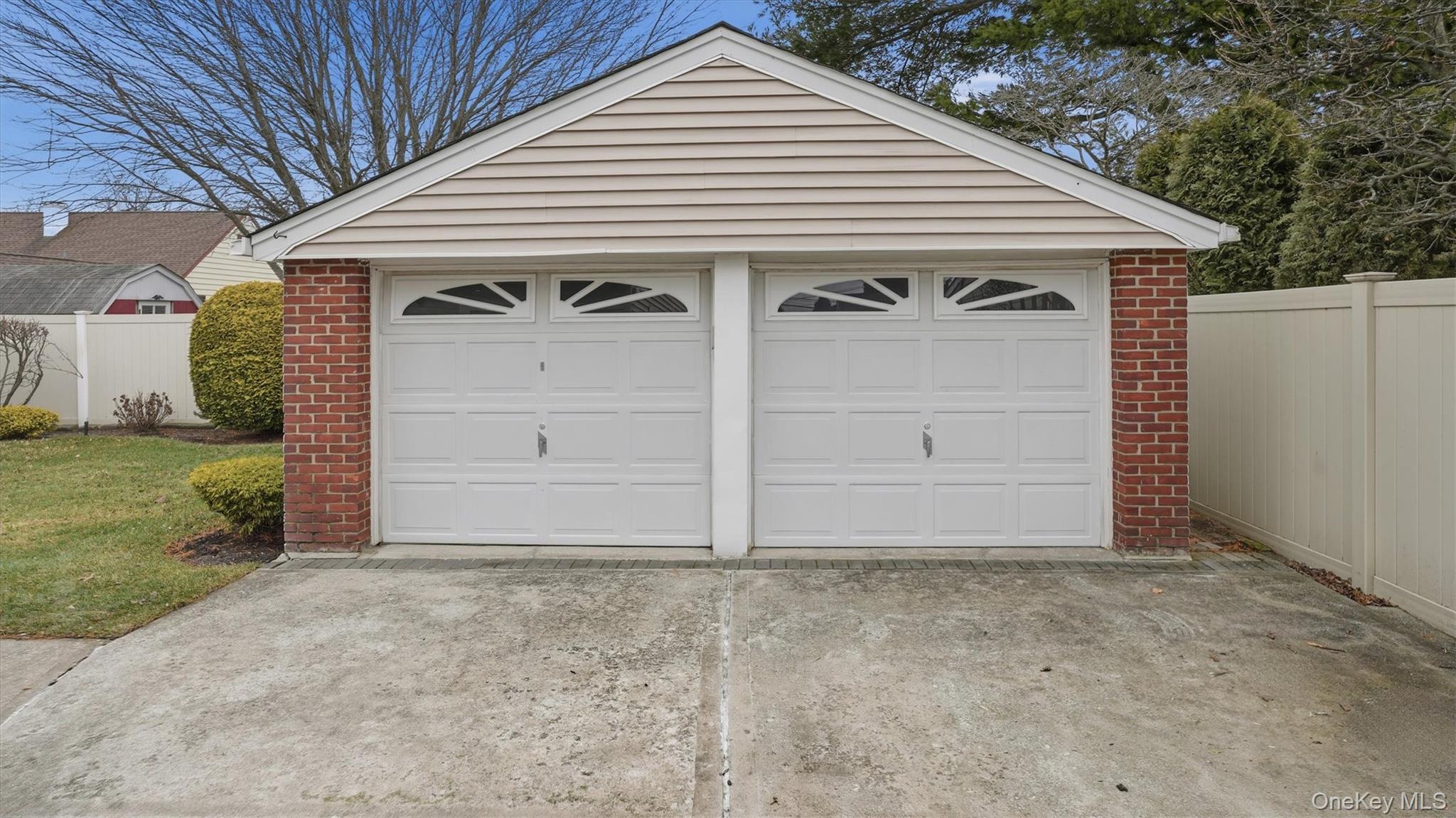 47 Vincent Road, Hicksville, NY 11801