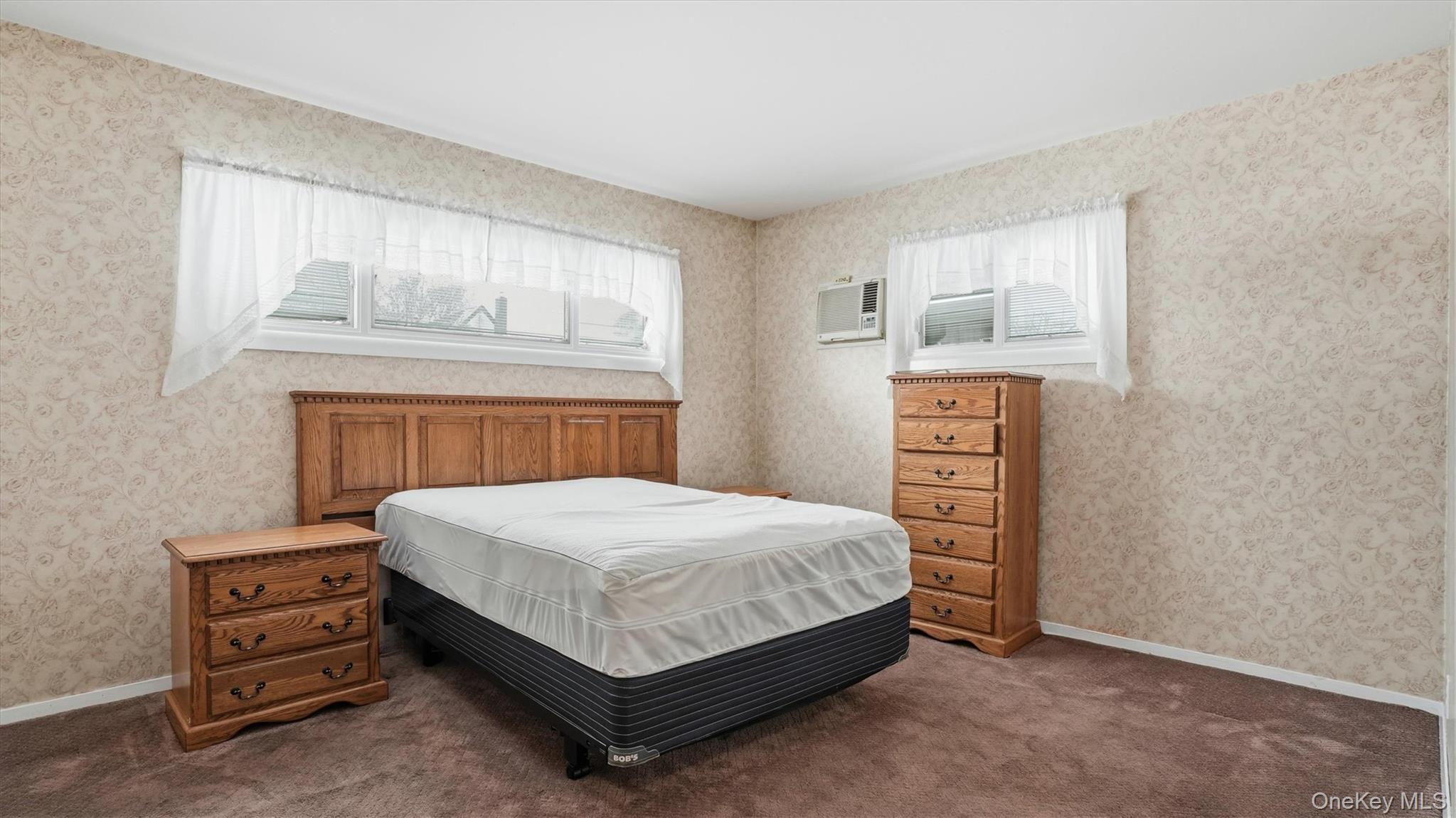 47 Vincent Road, Hicksville, NY 11801