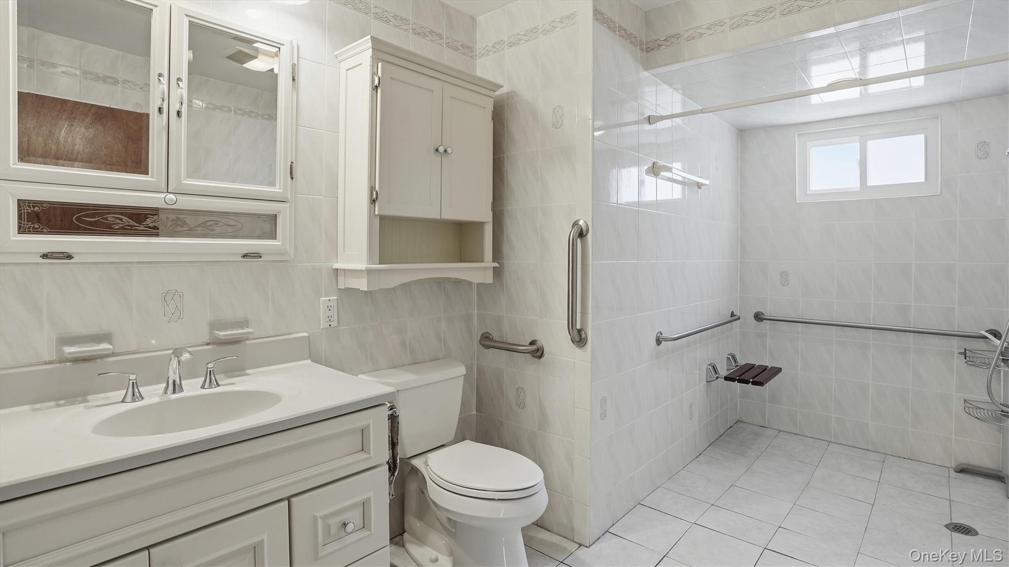 47 Vincent Road, Hicksville, NY 11801