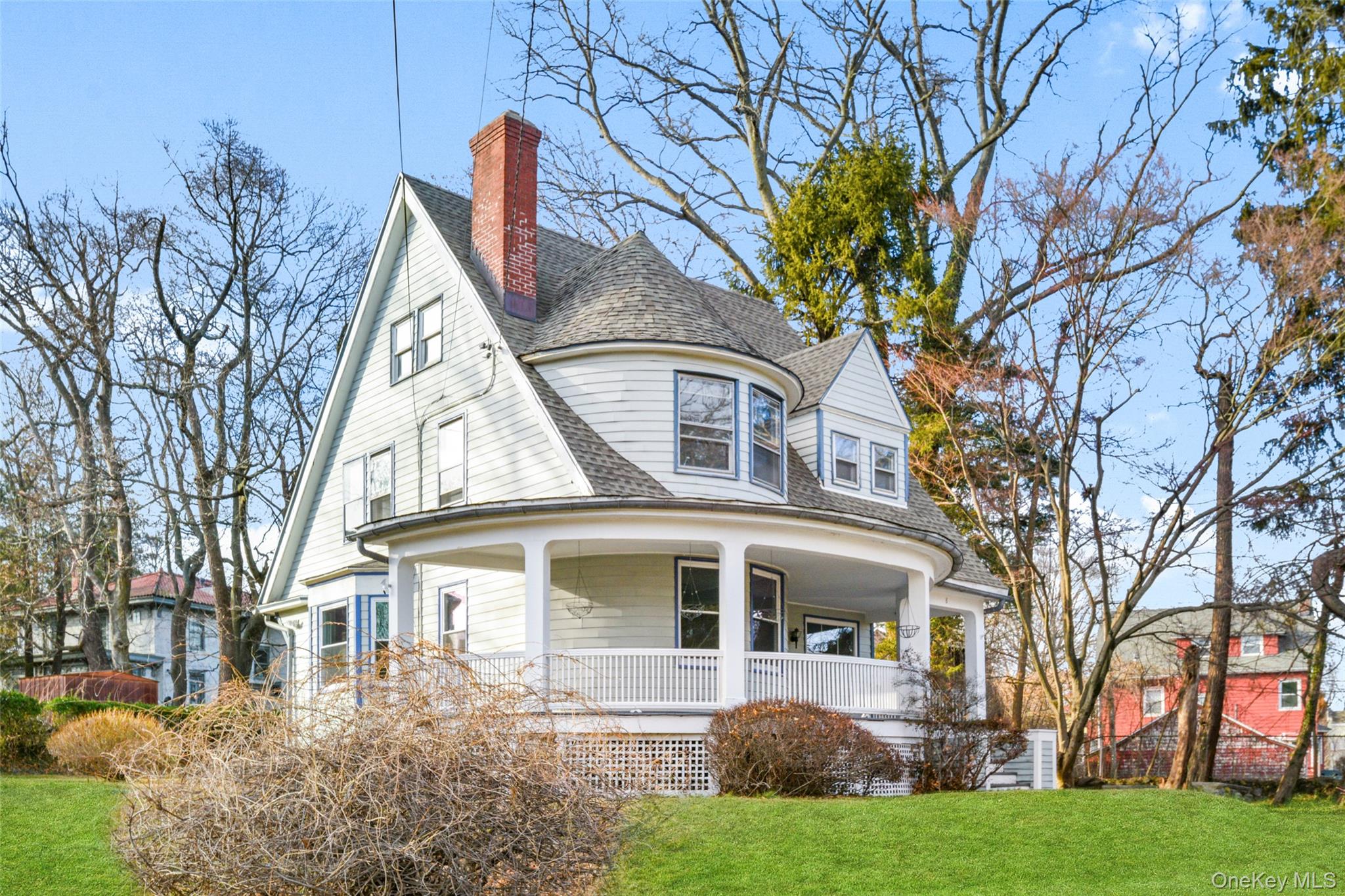 8 The Serpentine, New Rochelle, NY 10801