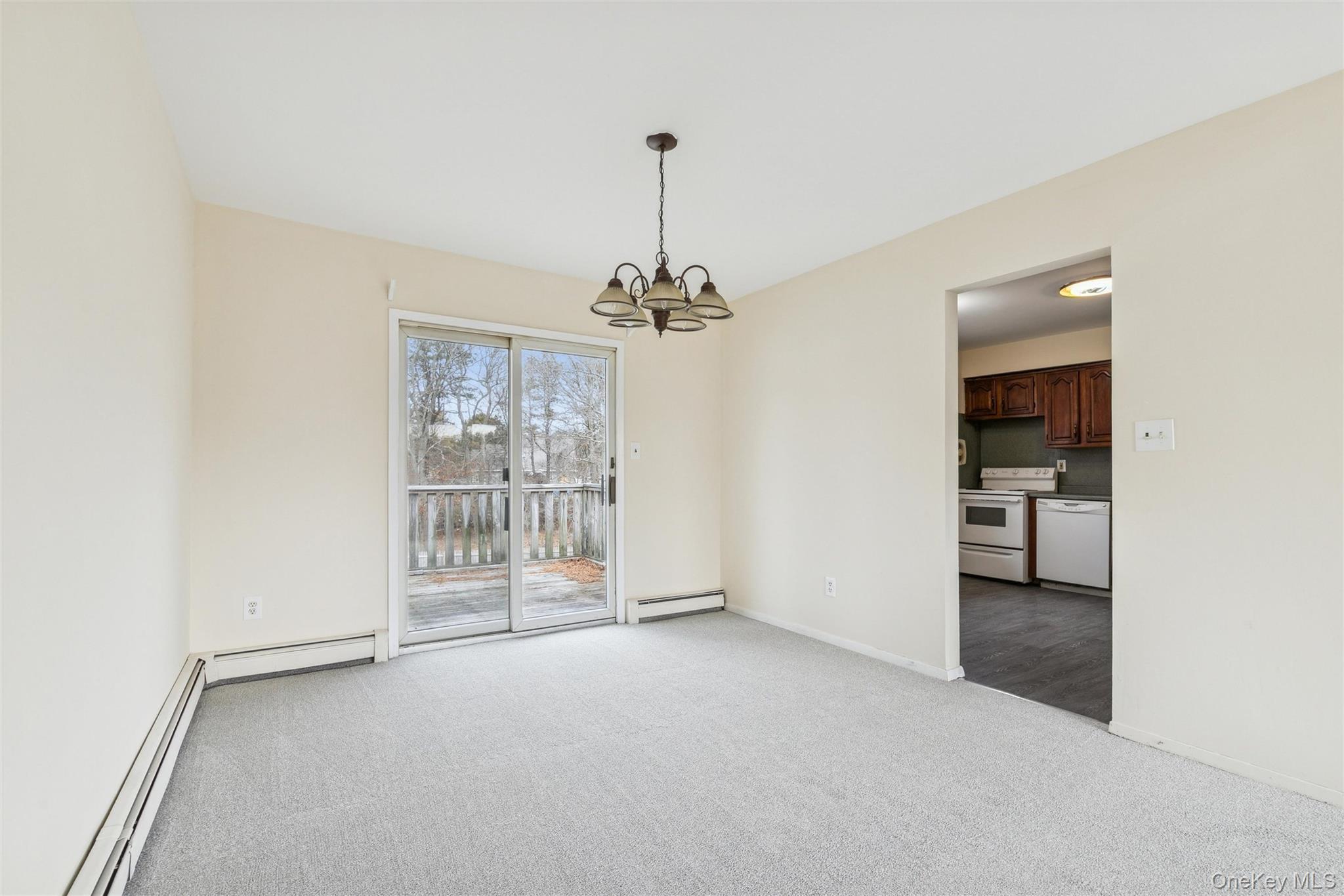 129 E Woodside Avenue, Patchogue, NY 11772