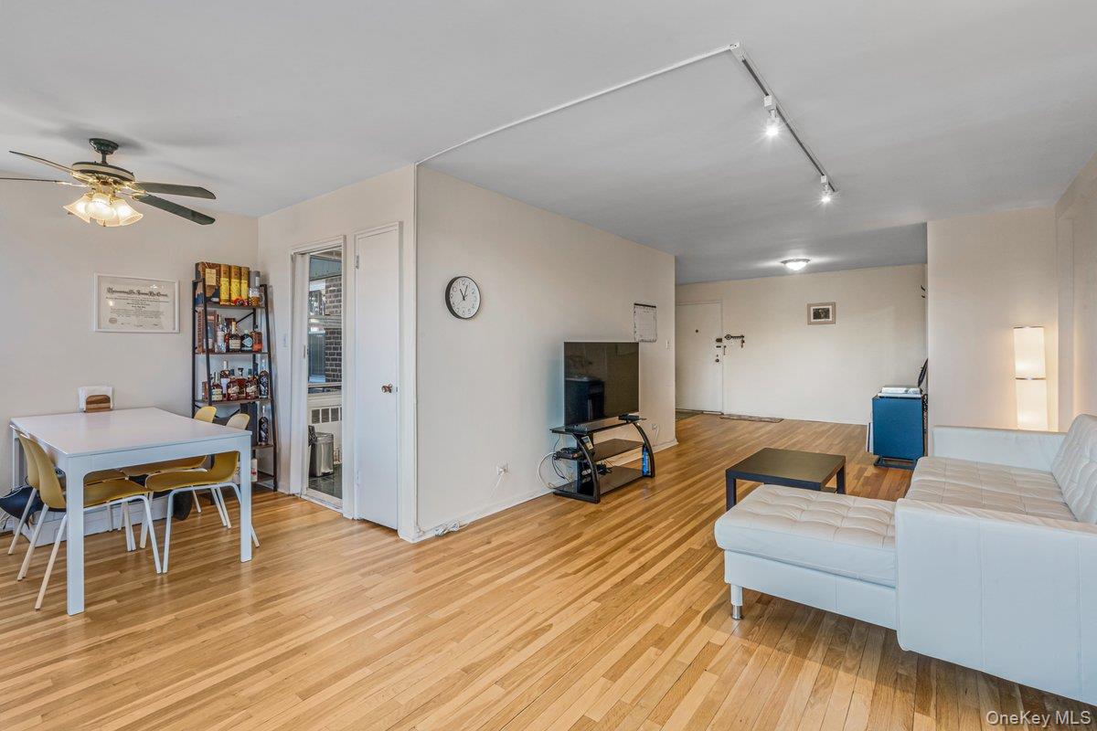 18-50 211 Street # 6B, Bayside, NY 11360