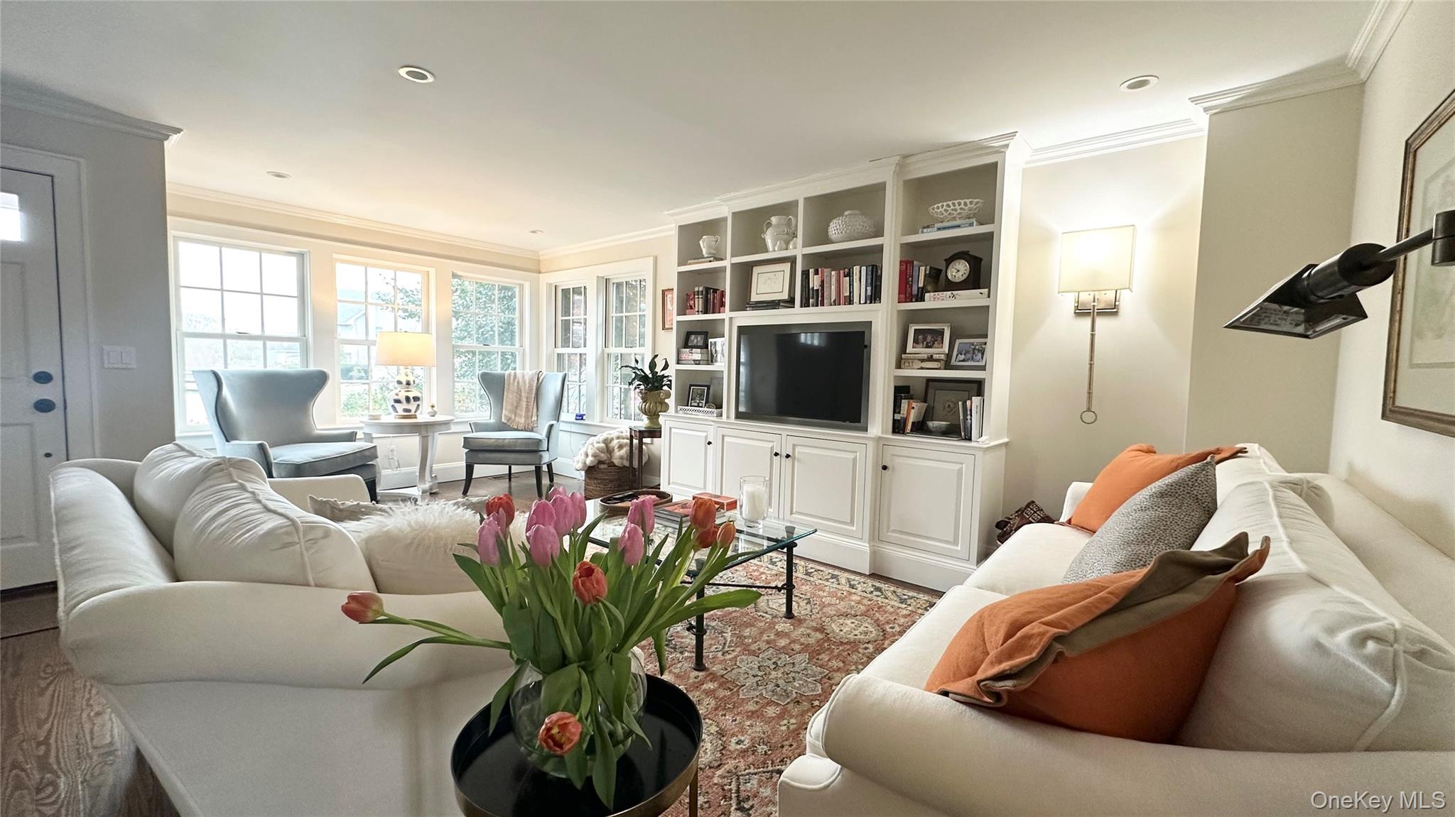 35 High Street, Locust Valley, NY 11560