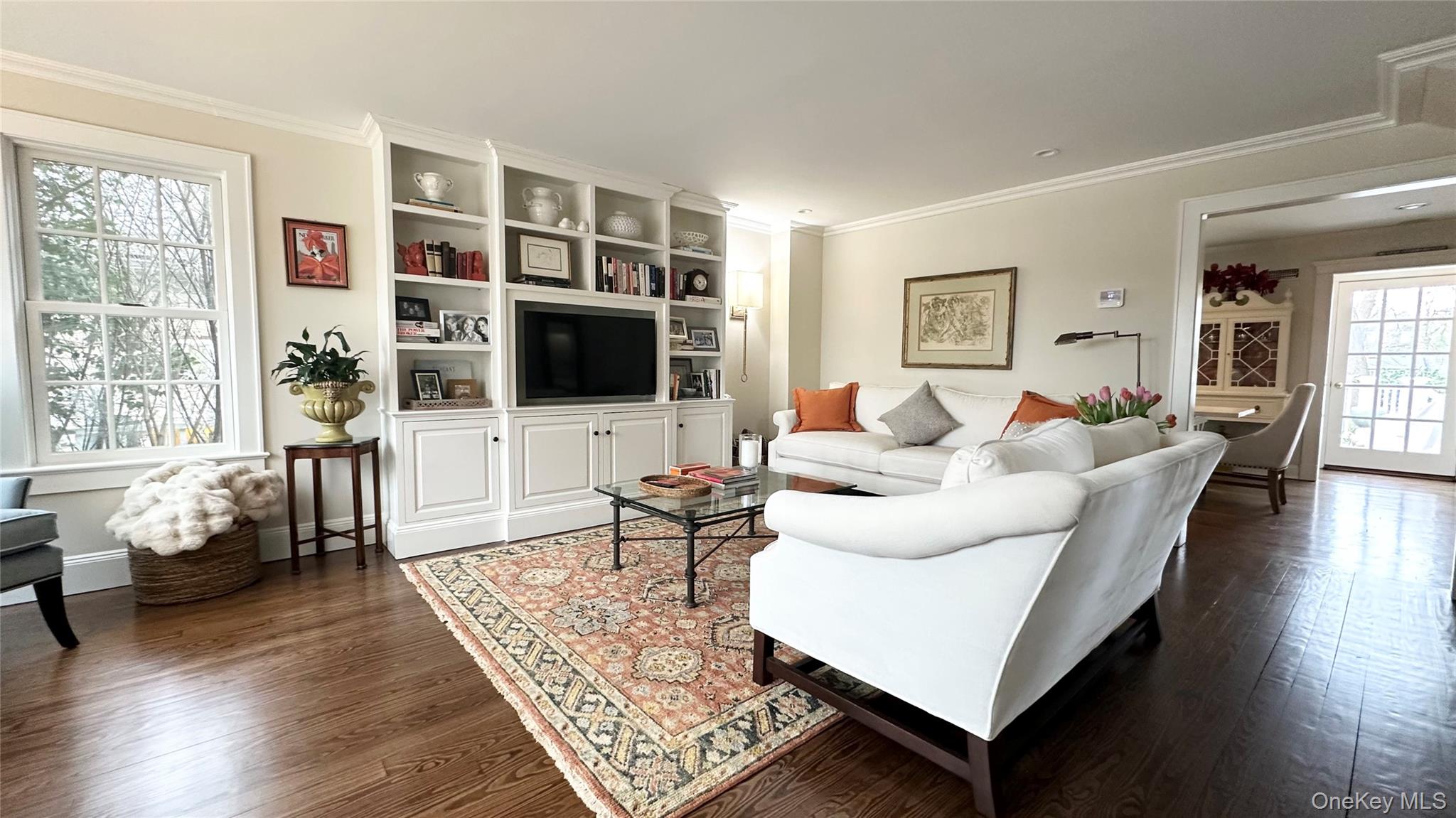 35 High Street, Locust Valley, NY 11560