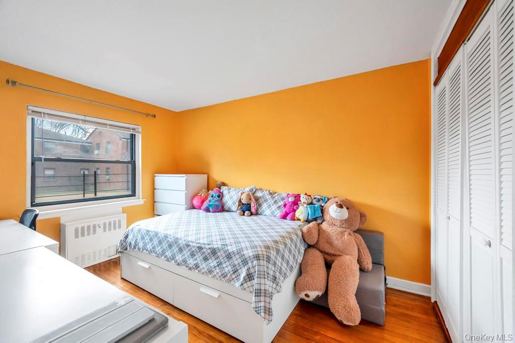 196-72 69th Ave # 1 FL, Fresh Meadows, NY 11365