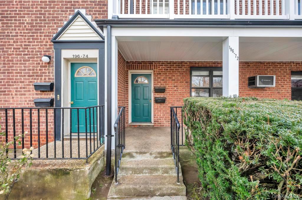 196-72 69th Ave # 1 FL, Fresh Meadows, NY 11365