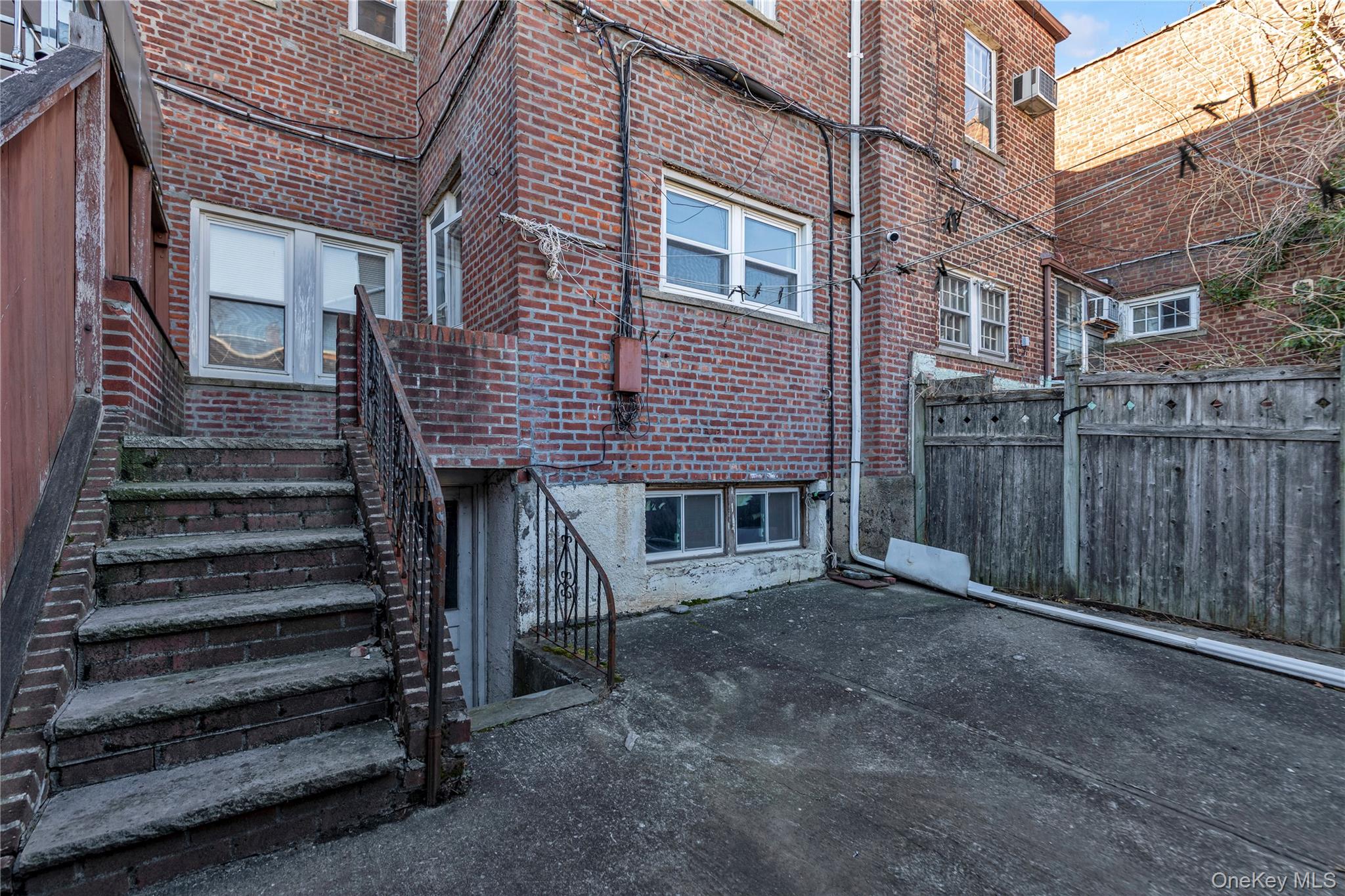 141 05 59th Avenue, Flushing, NY 11355