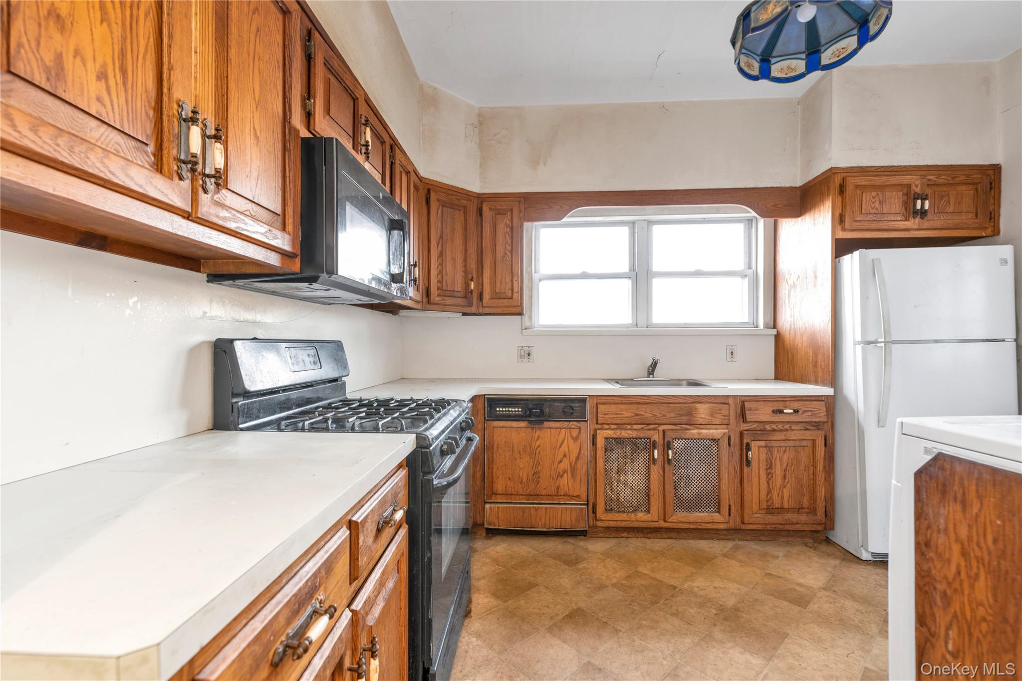 141 05 59th Avenue, Flushing, NY 11355