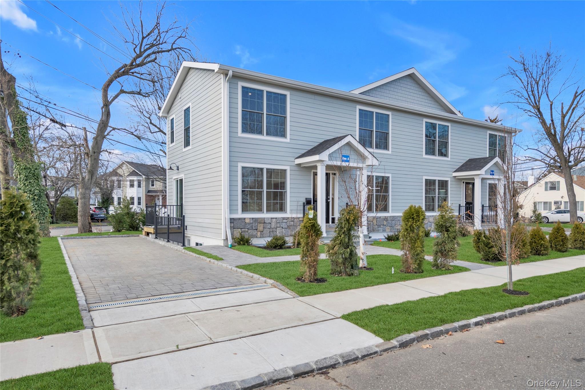 One Manhasset Avenue # B, Port Washington, NY 11050