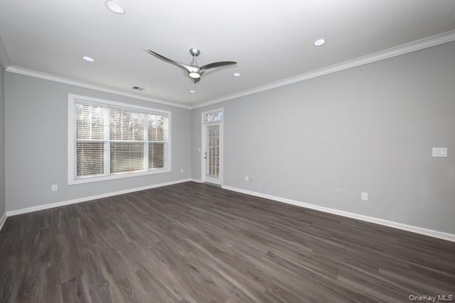 1 Charles Pond Drive # 4-427, Coram, NY 11727