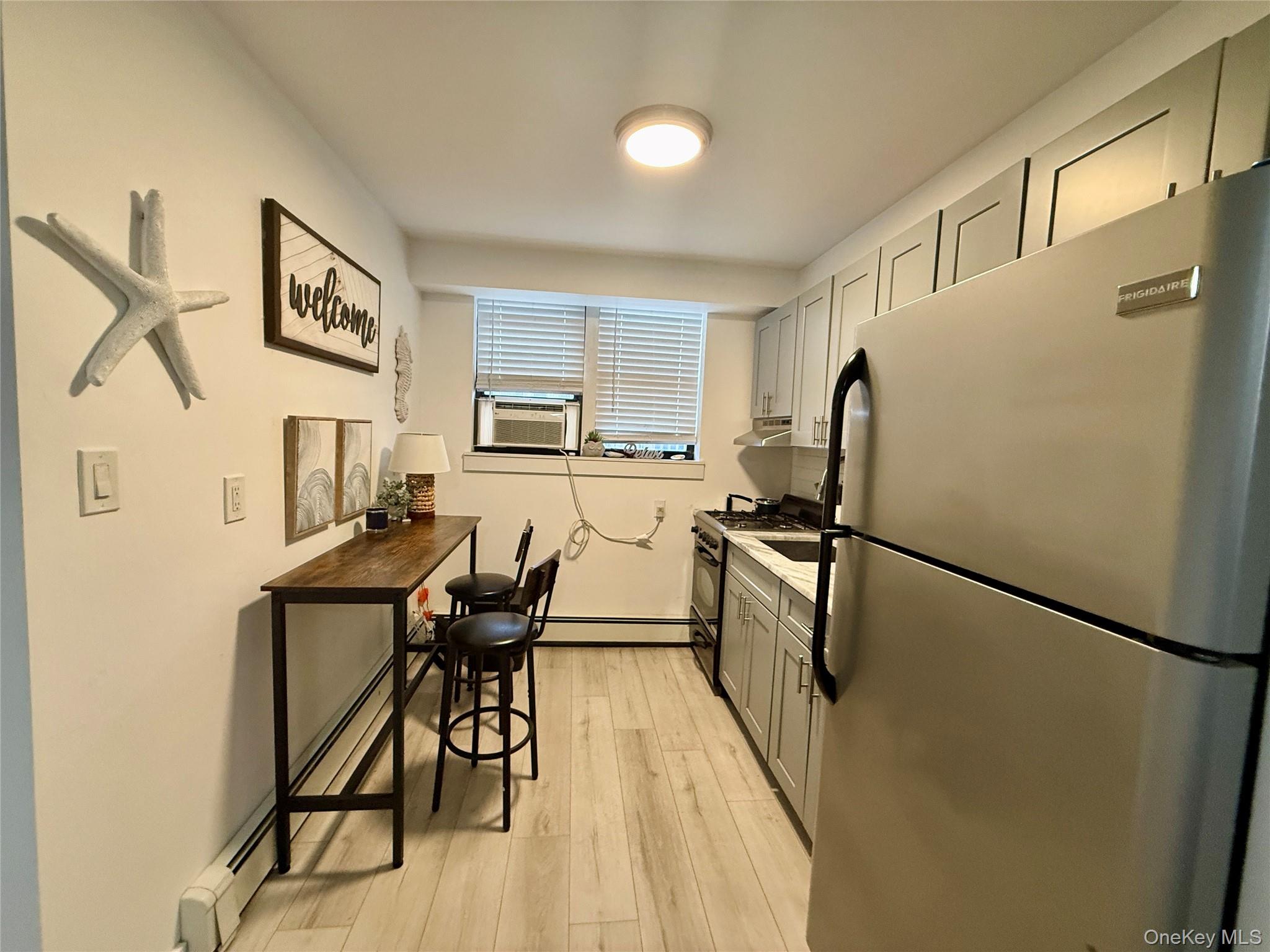 65 W Broadway # 2G, Long Beach, NY 11561