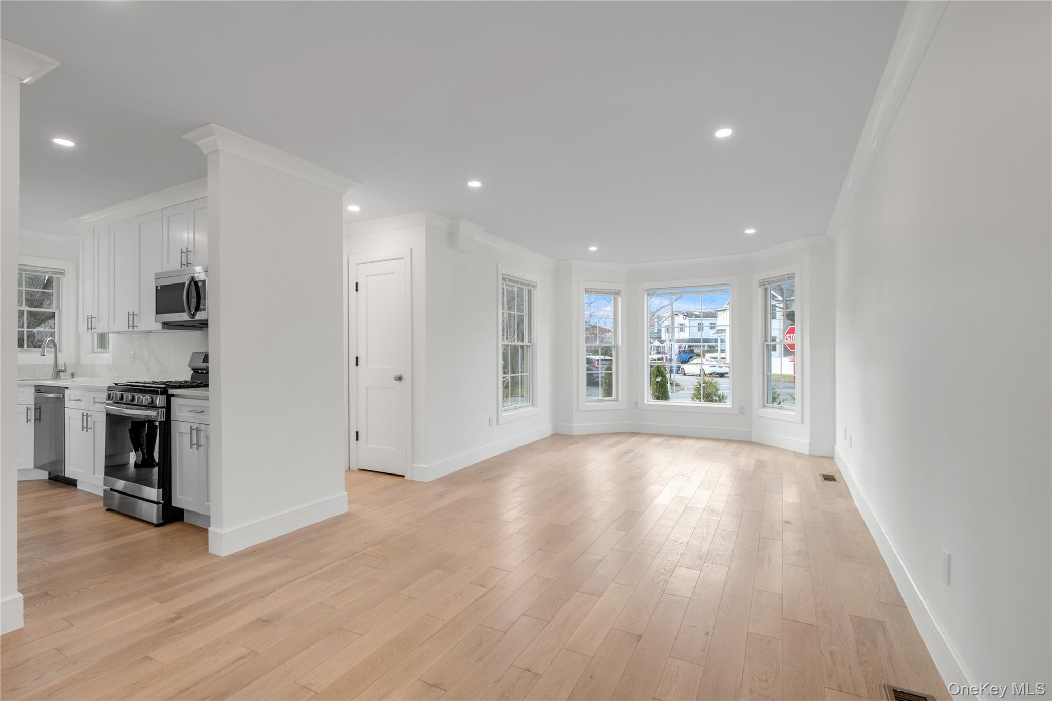 One Manhasset Avenue # A, Port Washington, NY 11050