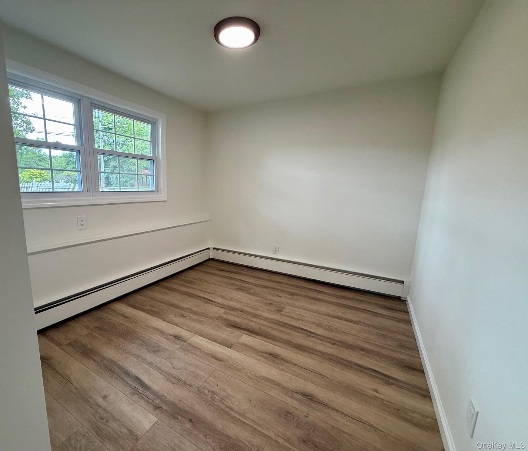 30 7th Street, Holbrook, NY 11741