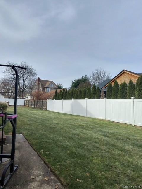 24 Whaley Street, Freeport, NY 11520