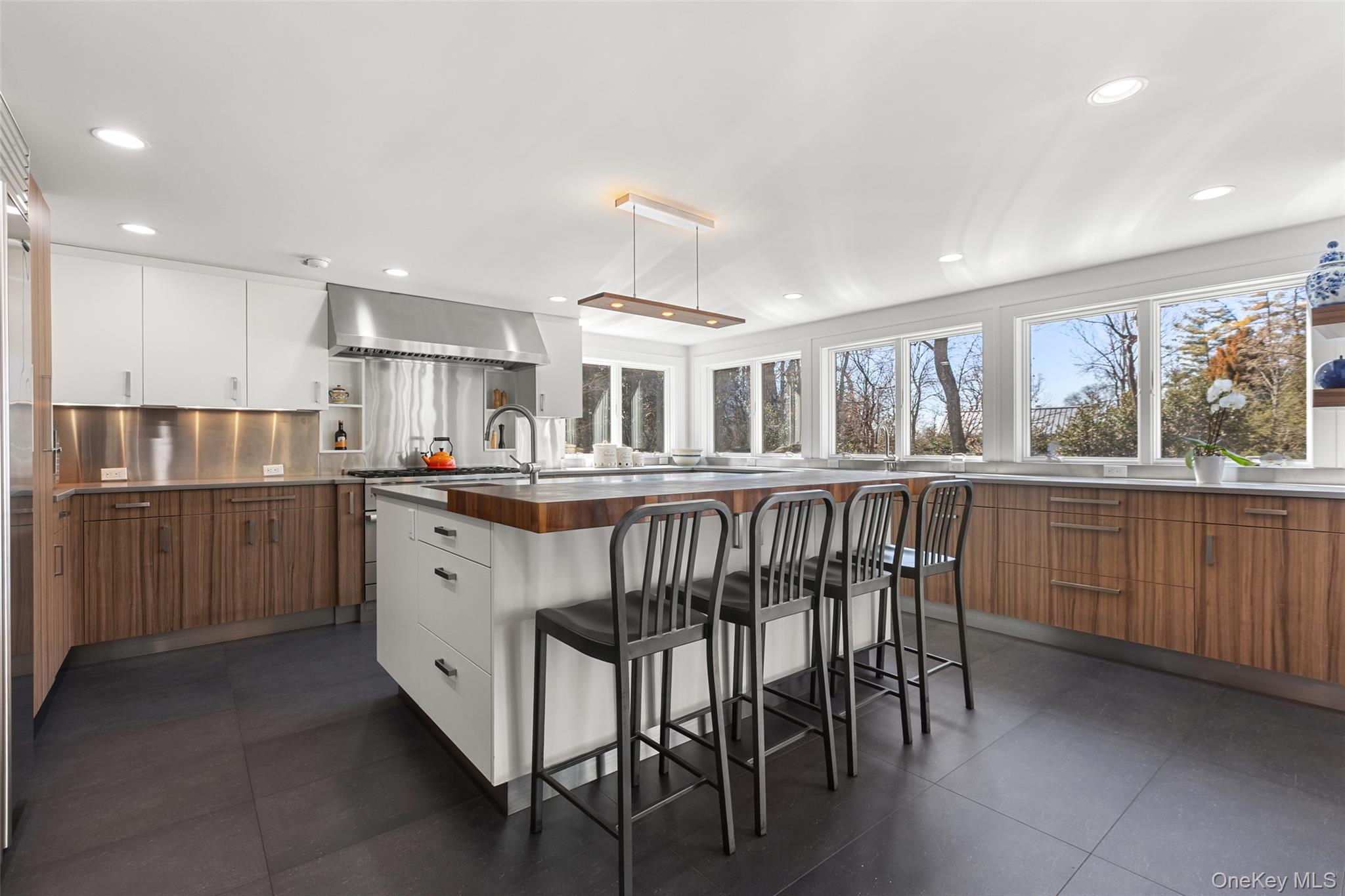 4 Trails End, Rye, NY 10580