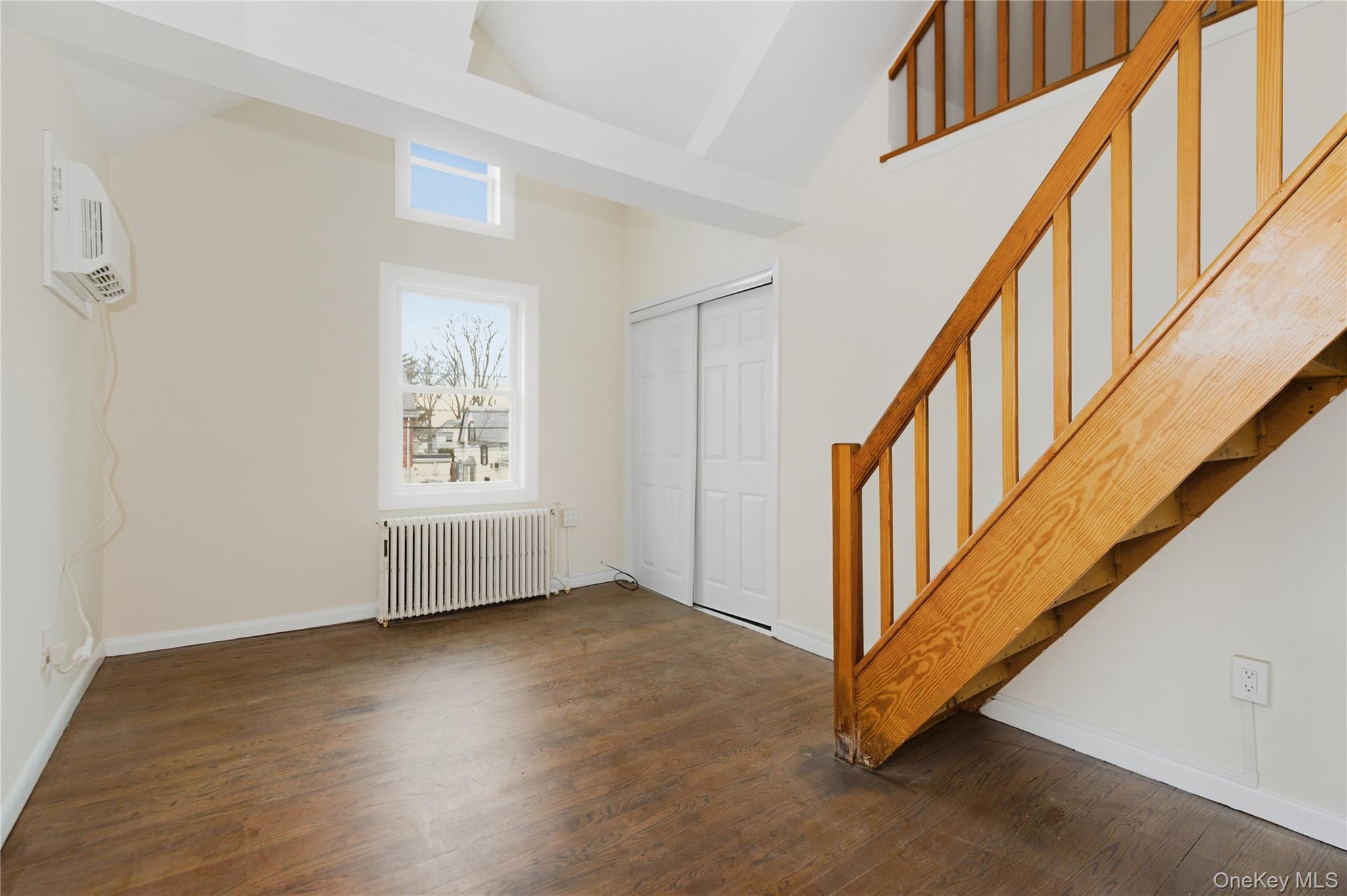 2984 Dorlon Place # Upper, Baldwin, NY 11510