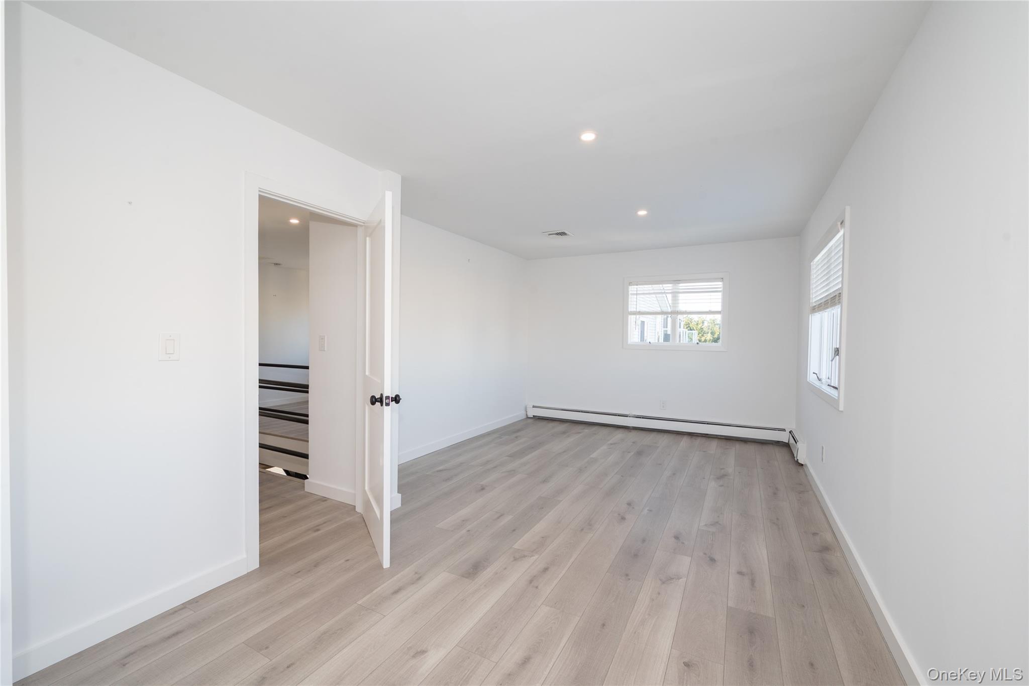 15 Roneck Court, Shirley, NY 11967