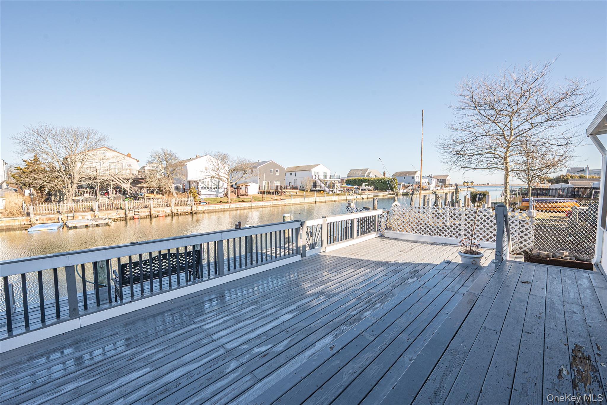 15 Roneck Court, Shirley, NY 11967