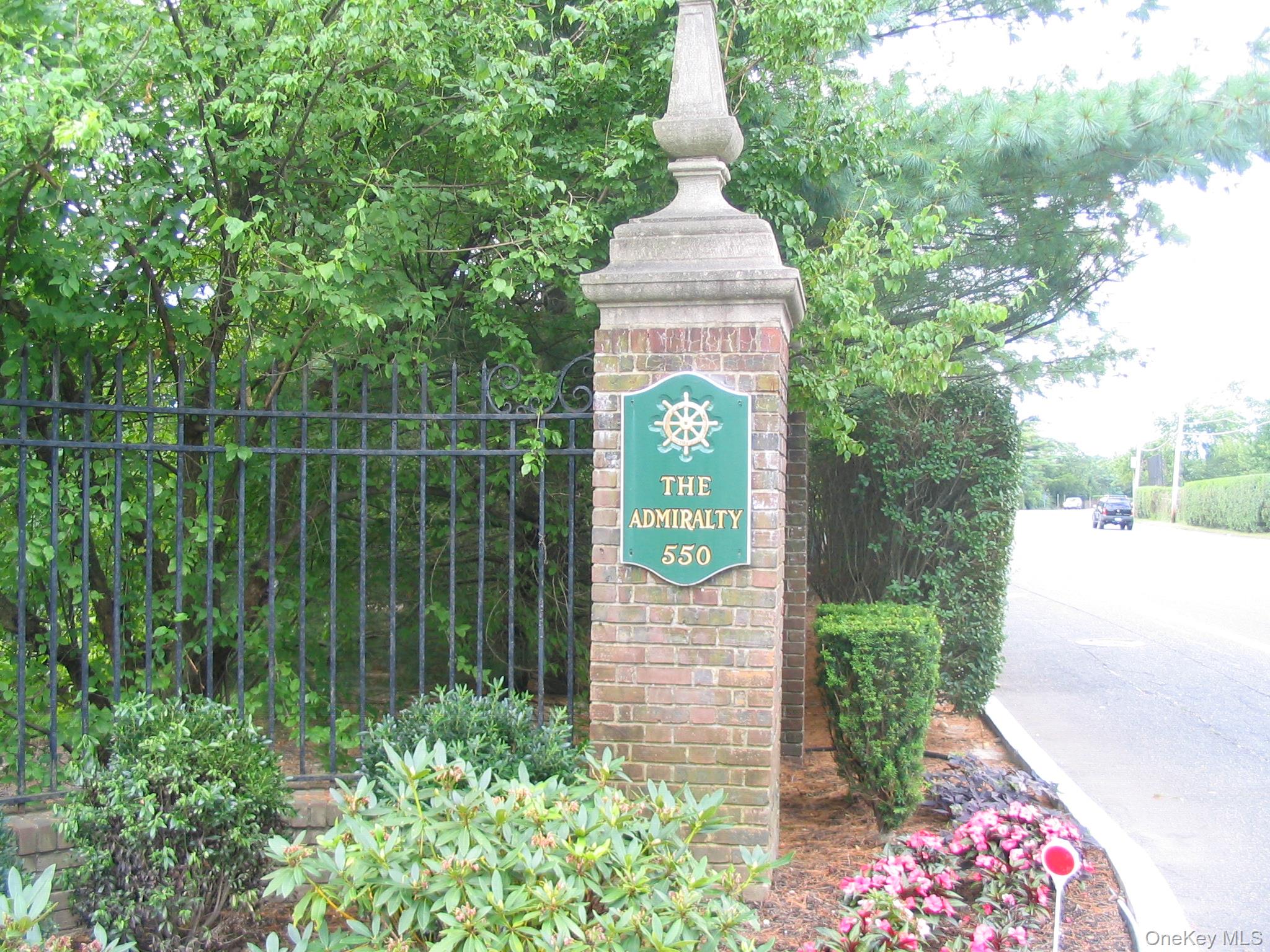 31 Admirals Drive E, Bay Shore, NY 11706