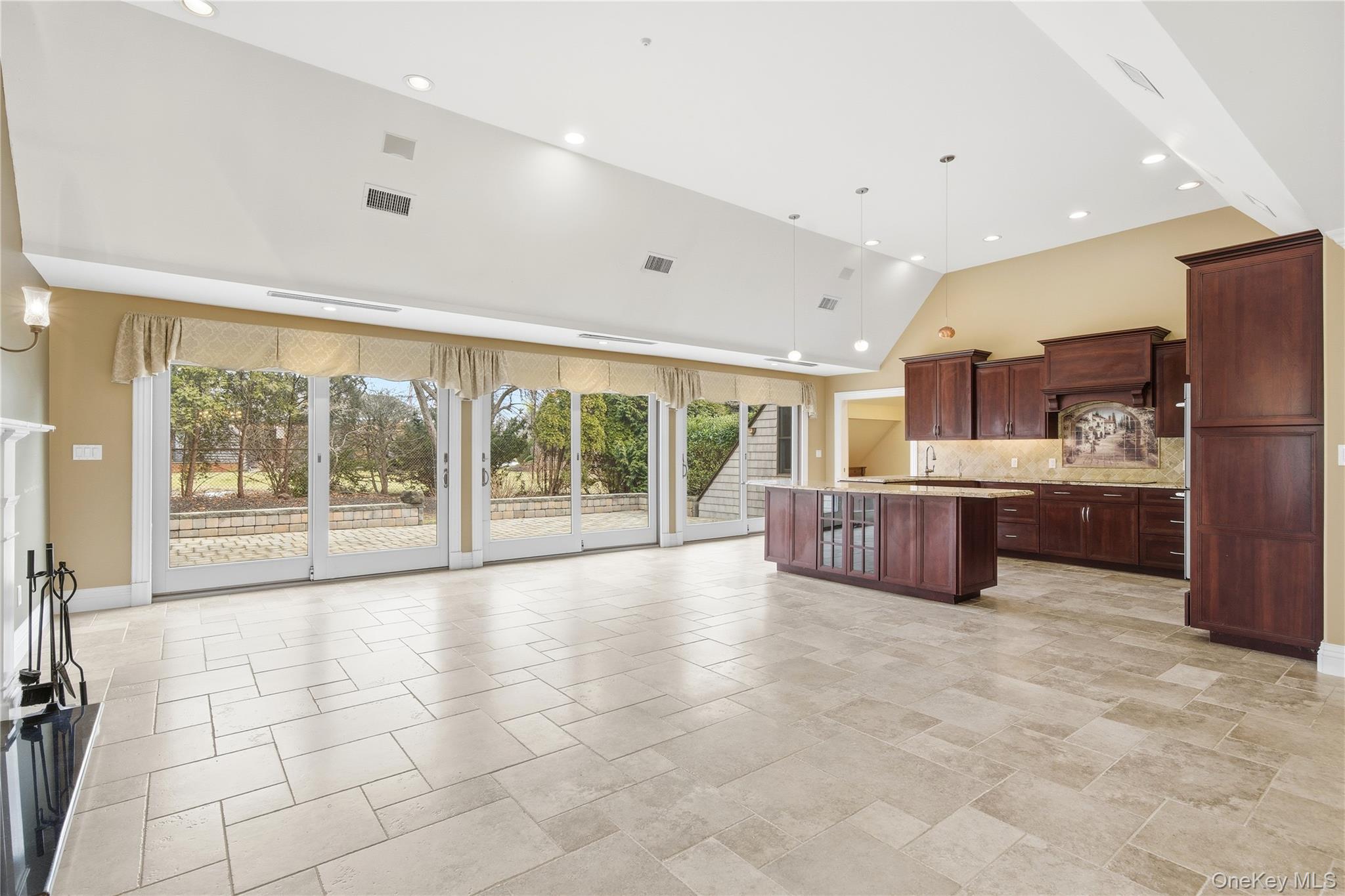 31 Admirals Drive E, Bay Shore, NY 11706