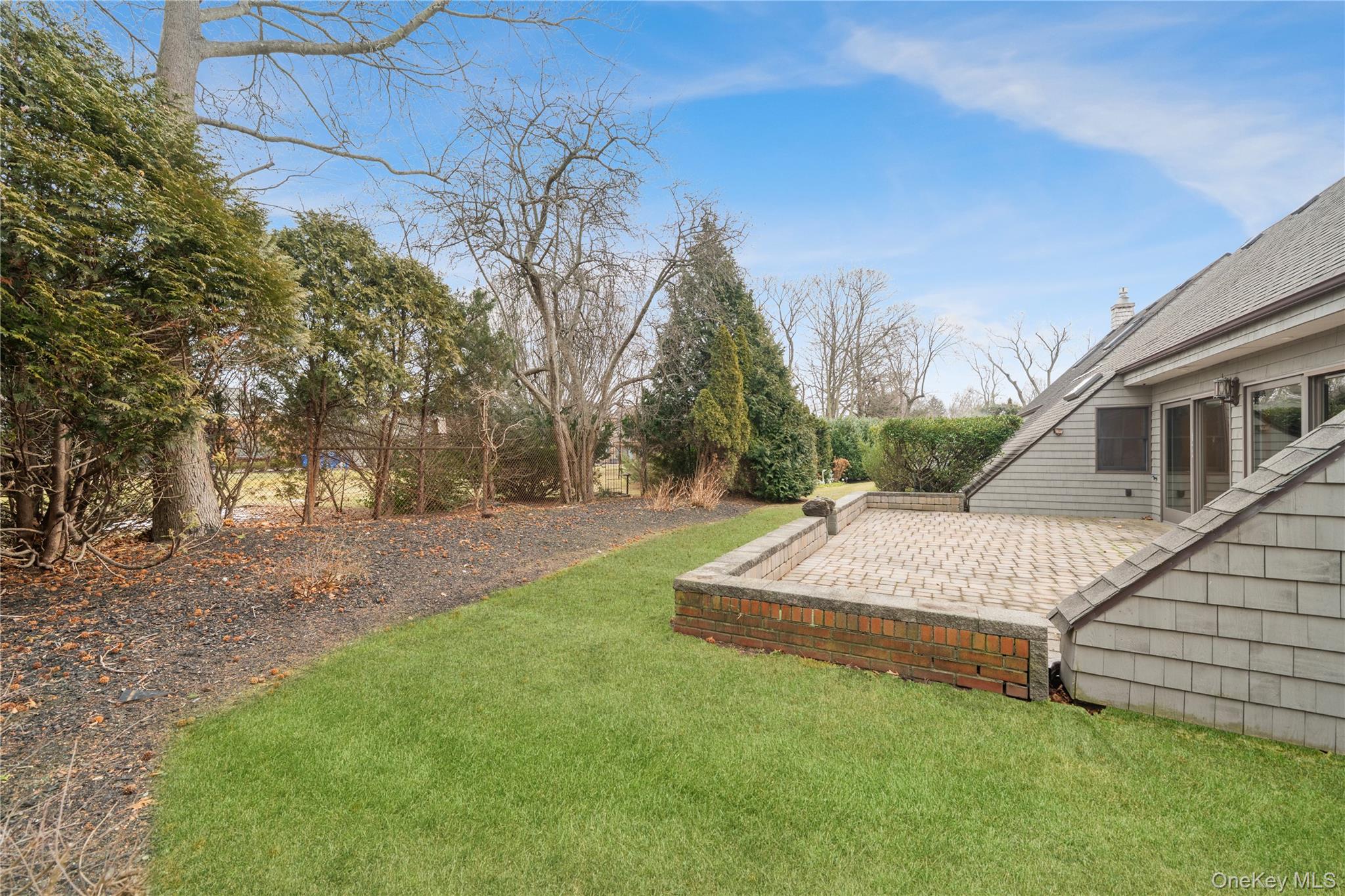 31 Admirals Drive E, Bay Shore, NY 11706