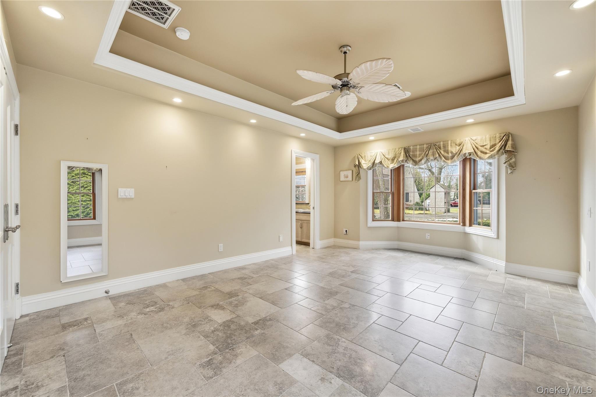 31 Admirals Drive E, Bay Shore, NY 11706