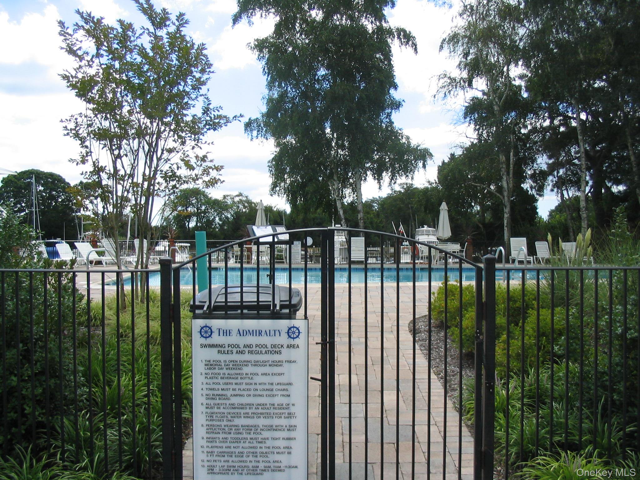 31 Admirals Drive E, Bay Shore, NY 11706