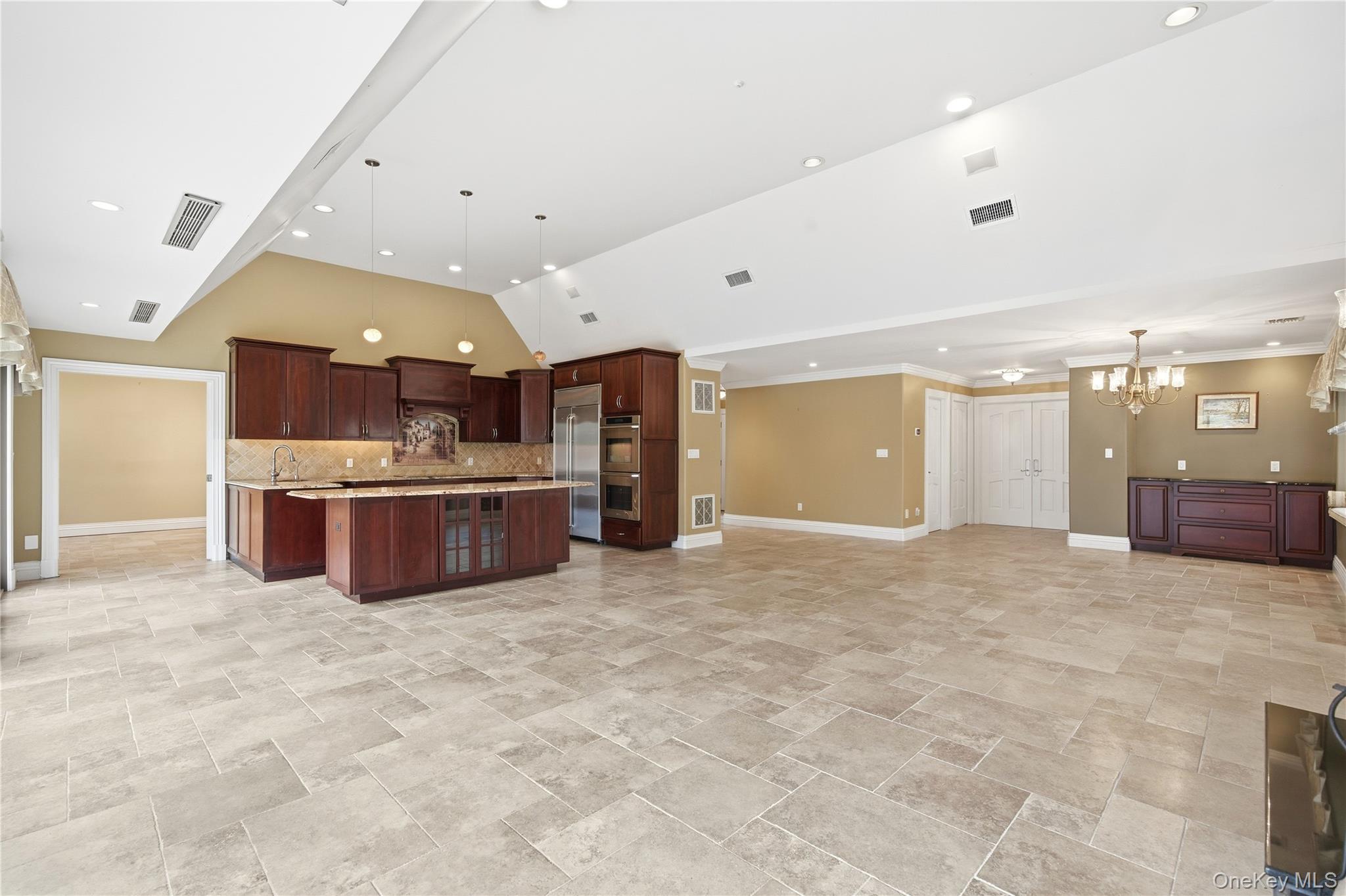 31 Admirals Drive E, Bay Shore, NY 11706