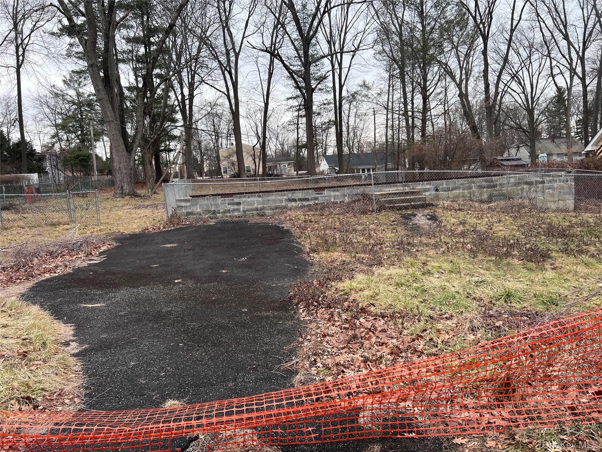 22 Tomahawk Drive, White Plains, NY 10603