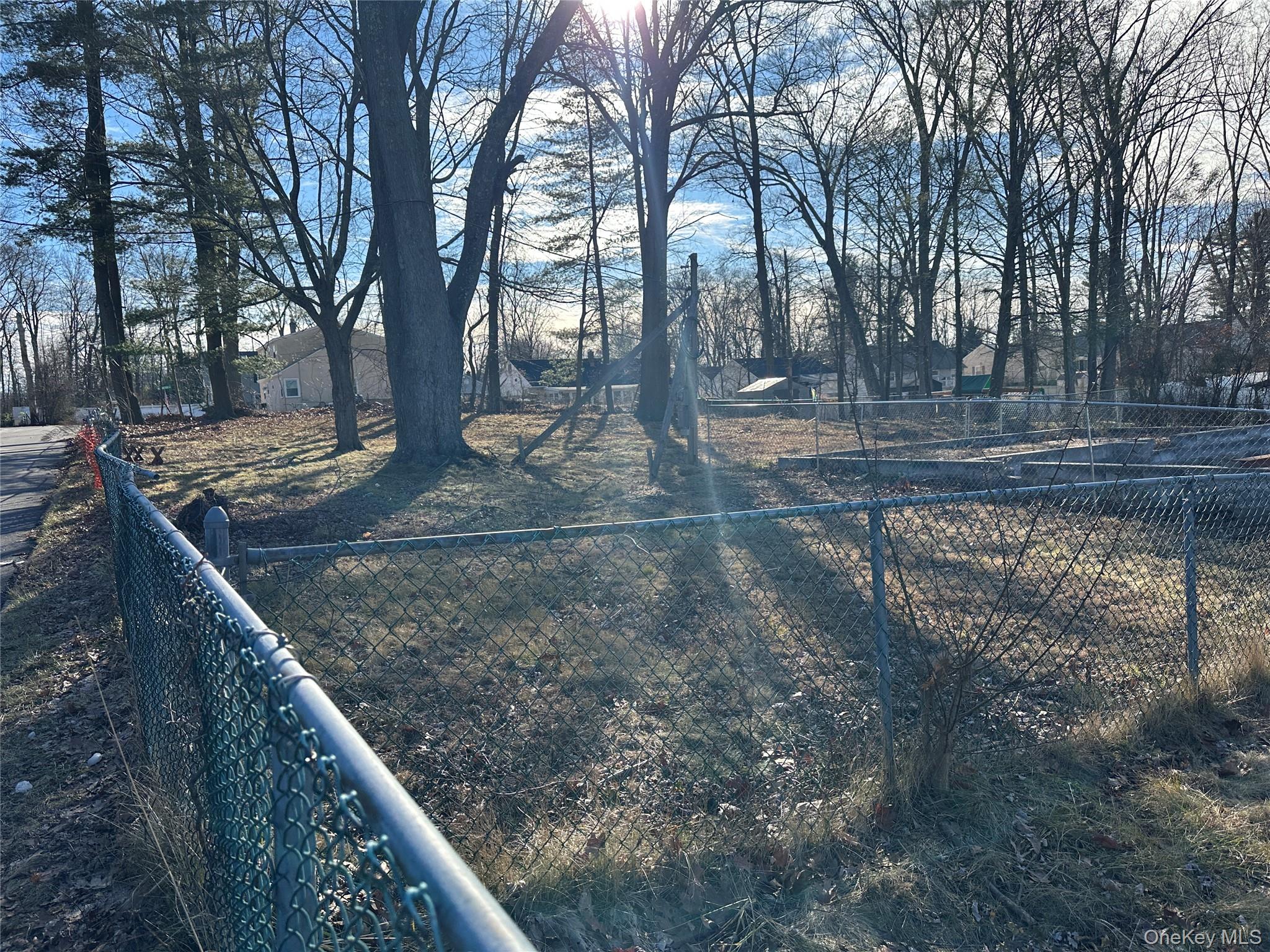 22 Tomahawk Drive, White Plains, NY 10603