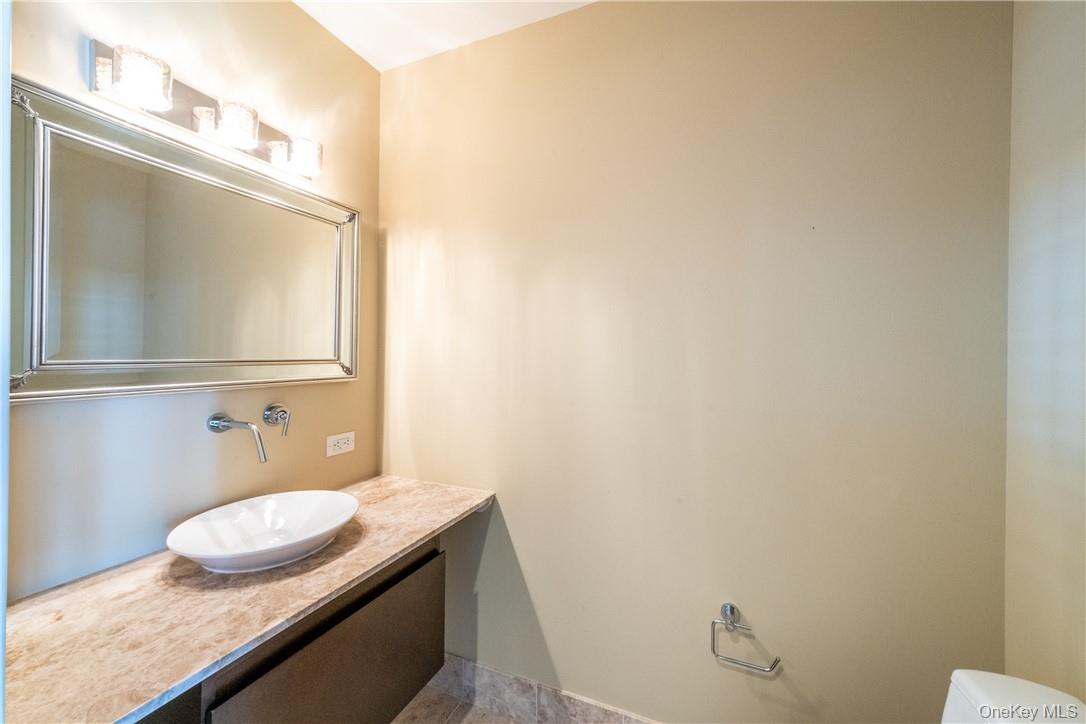 175 Huguenot Street # 1802, New Rochelle, NY 10801