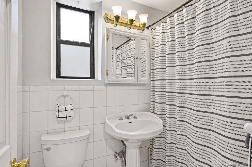 914 Wynnewood Road # LL4, Pelham, NY 10803