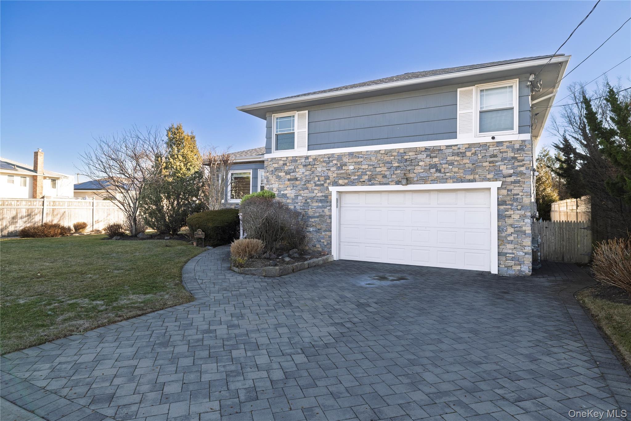 136 Greenway Road, Lido Beach, NY 11561