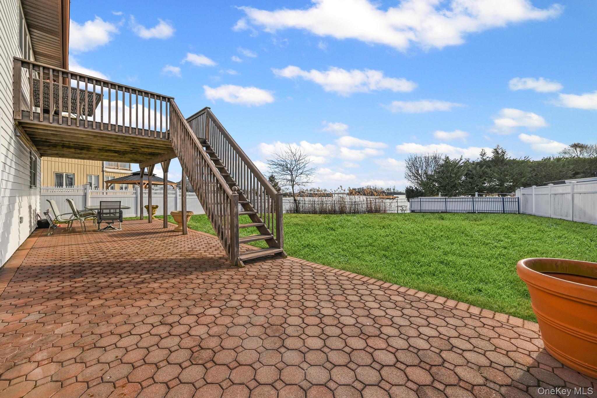 4068 Darby Lane, Seaford, NY 11783