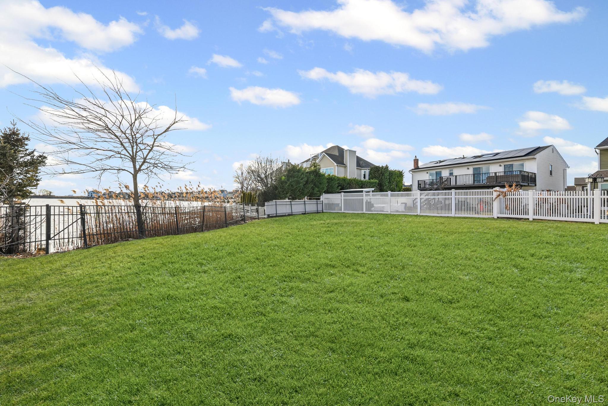 4068 Darby Lane, Seaford, NY 11783